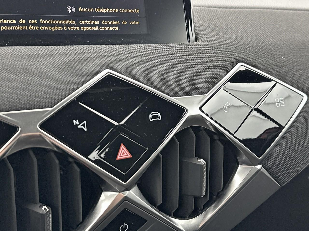 Ds Ds 3 crossback puretech 130 eat8 montmartre — photo 28