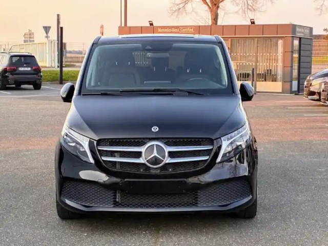 Mercedes Cla sse v 300 d extra-long avan — photo 20