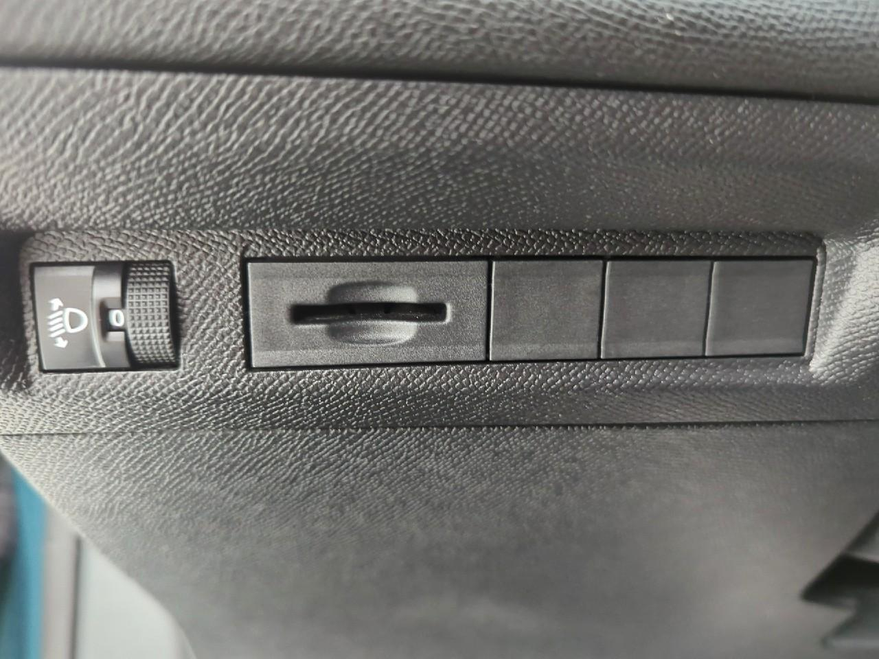 Peugeot 308 sw puretech 130ch s&s bvm6 active pack — photo 20