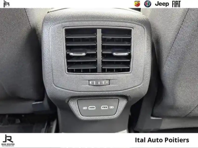 Volkswagen T-Roc 1.5 tsi evo2 150ch style dsg7 — photo 12