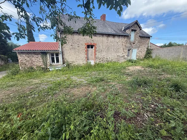 Maison en pierre à rénover SAINT MARS DU DESERT