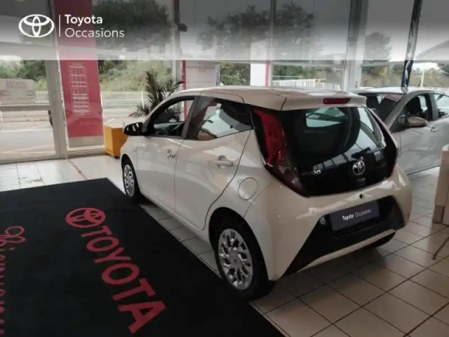 Toyota Aygo 1.0 vvt-i 72ch x-pro 5p — photo 2
