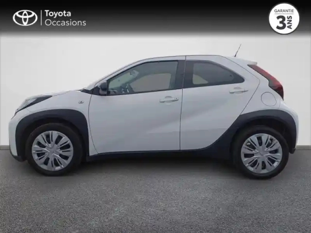 Toyota Aygo x 1.0 vvt-i 72ch dynamic s-cvt — photo 3