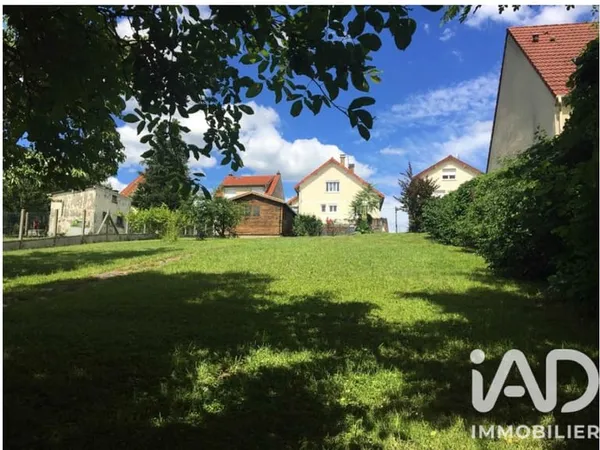 Terrain 803 m²