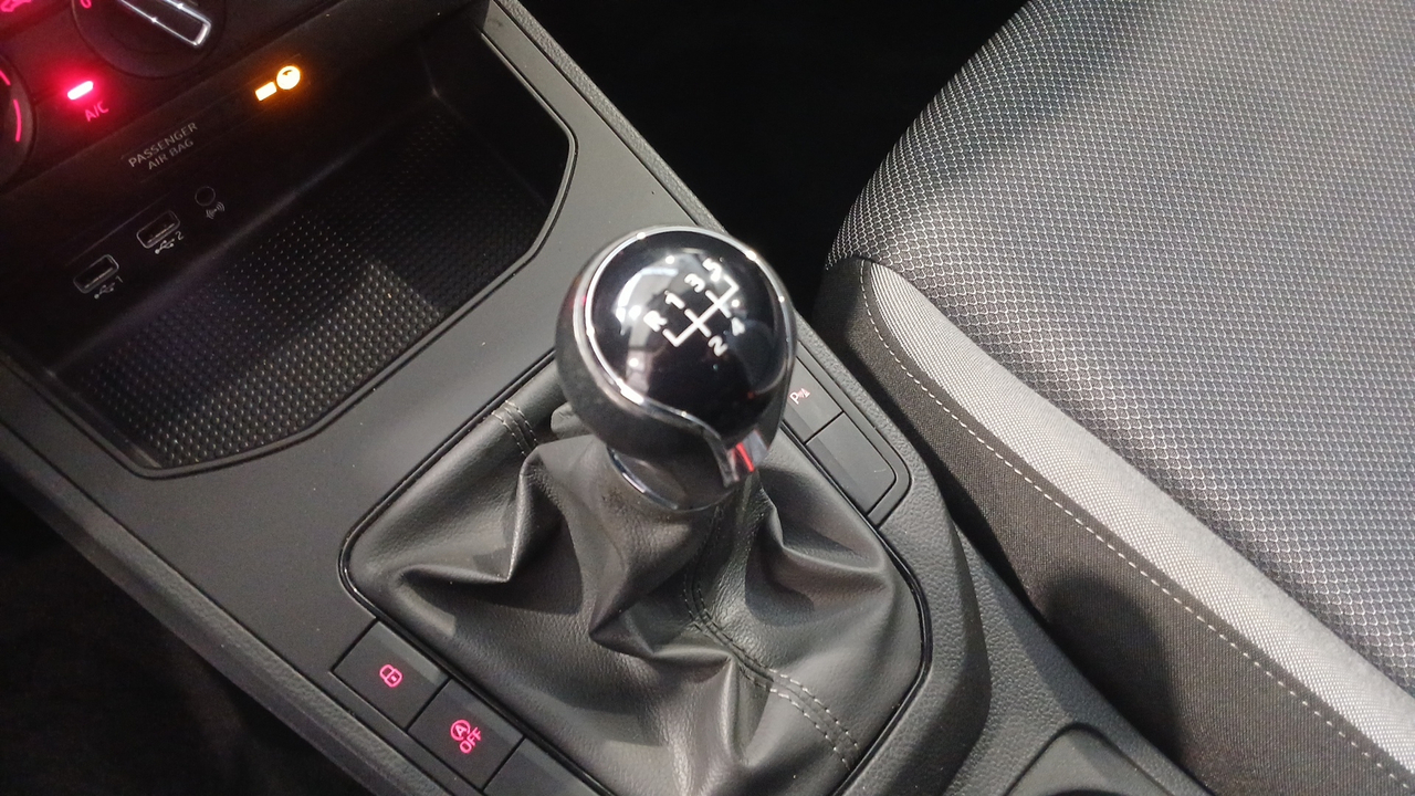 Seat Ibiza 1.0 80 ch S/S BVM5 — photo 19