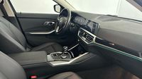 Bmw Série 3 Touring 318dA MH 150ch Luxury — photo 15