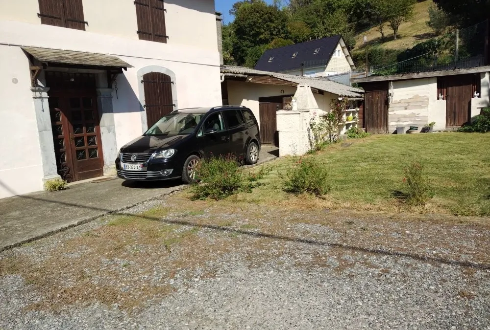 Photo 1