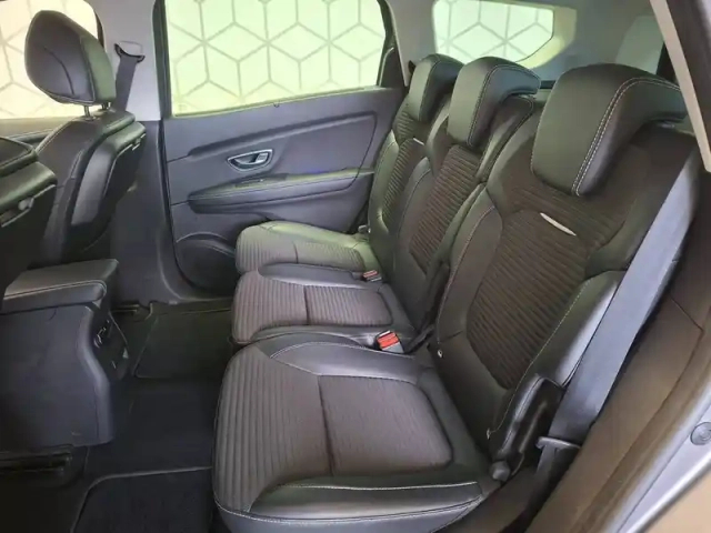 Renault Scenic grand  tce 160 energy edc — photo 18