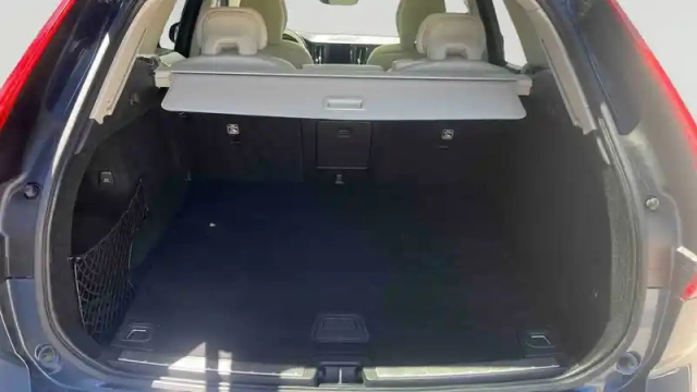 Volvo Xc60 t6 recharge awd 253 ch + 145 ch geartronic 8 — photo 12