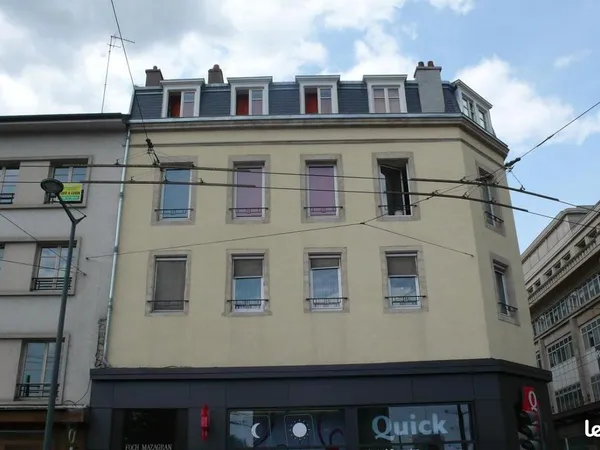 Studio 1 pièce 27 m²