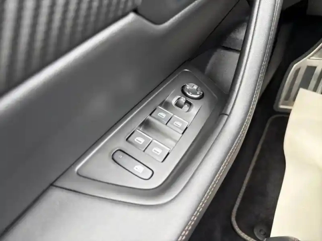 Peugeot 508 hybrid 225 e-eat8 gt — photo 25