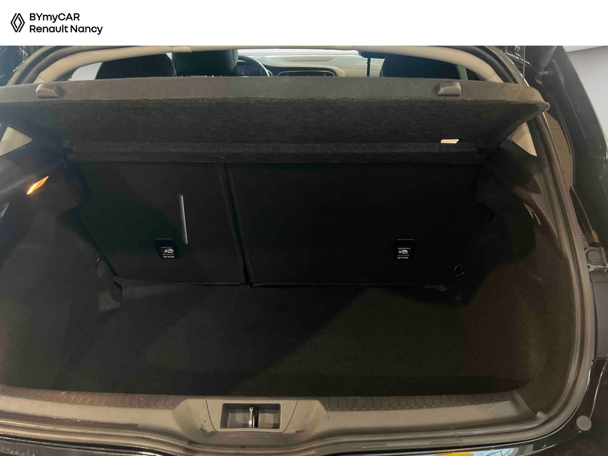 Renault Mégane IV Berline TCe 130 Energy — photo 13