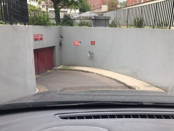Parking 30 m²