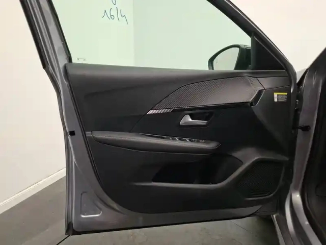 Peugeot 208 hybrid 110 ch e-dcs6 — photo 13