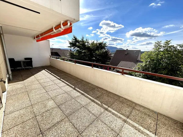 T2 meublé avec grande terrasse