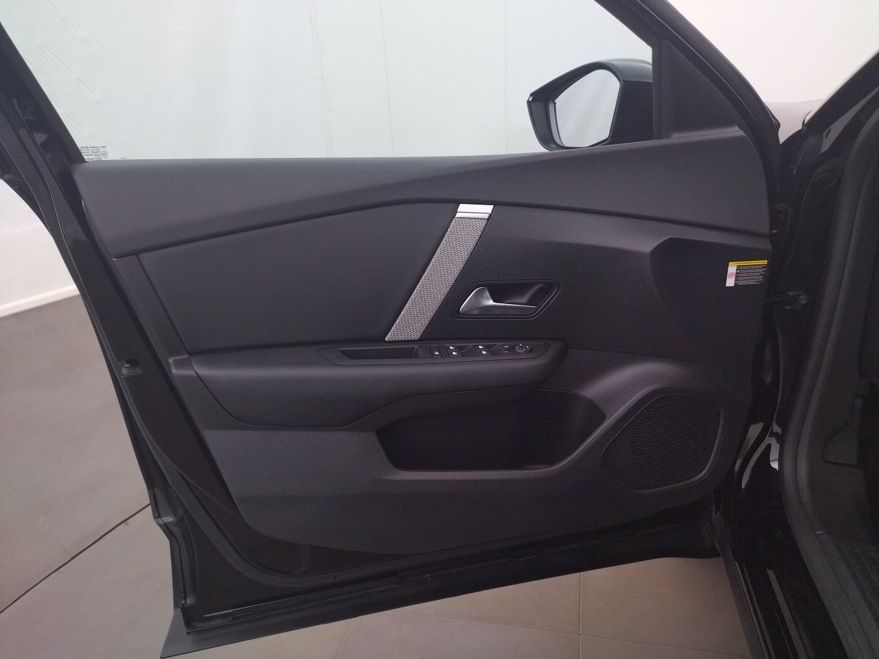 Citroën C4 hybride 136 e-dcs6 plus — photo 22