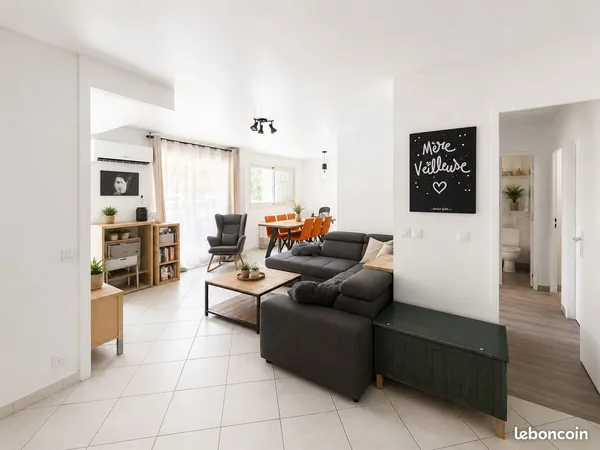 SAINT-PRIEST - T3 LUMINEUX DE 75 m² AVEC BALCON, CLIMATISATION, CAVE & PARKING - SAINT-PRIEST