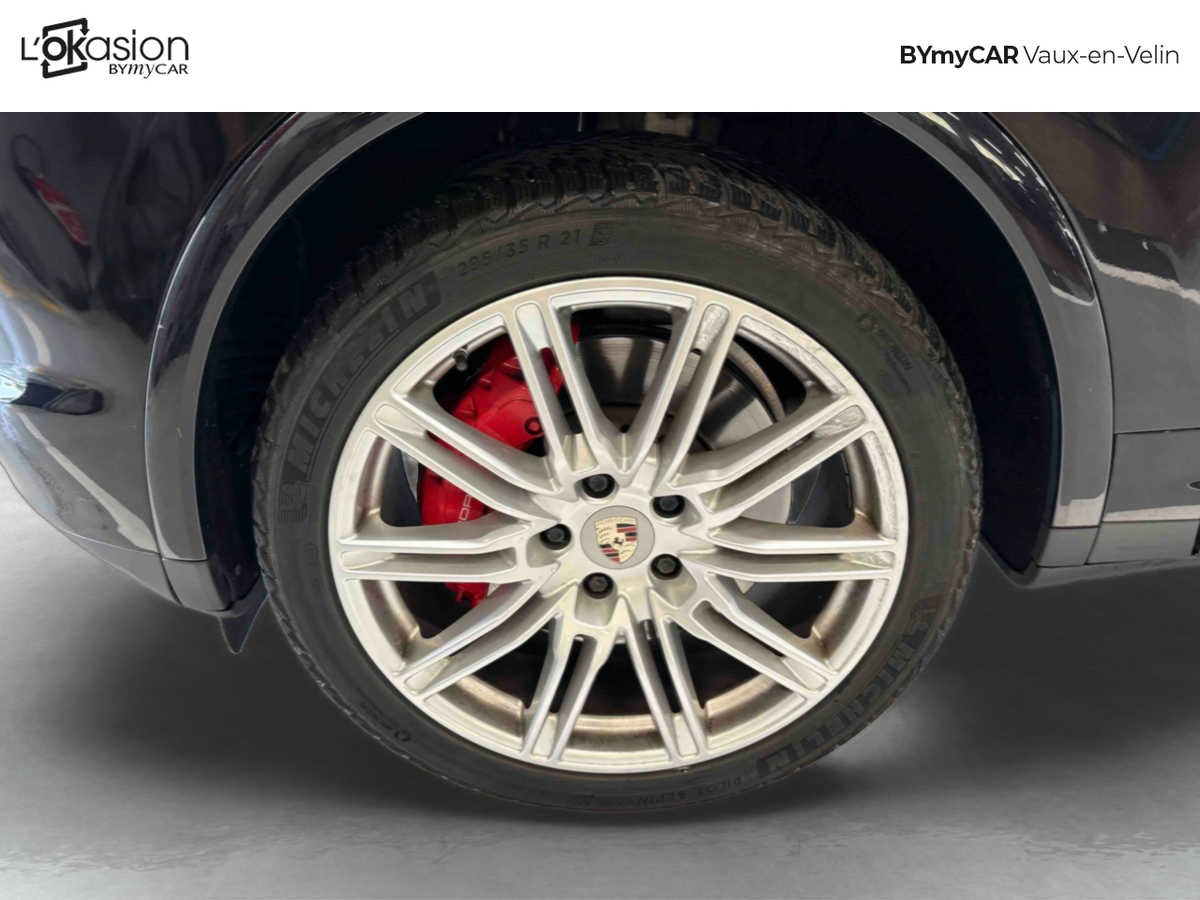 Porsche Cayenne 4.8 V8 — photo 21