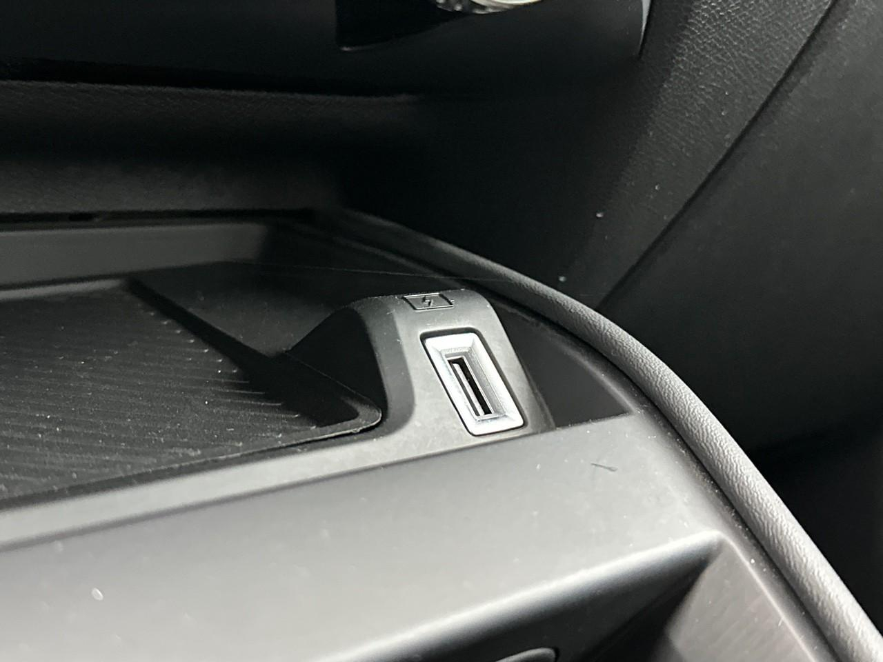 Citroën C4 e-c4 136 ch automatique live — photo 27