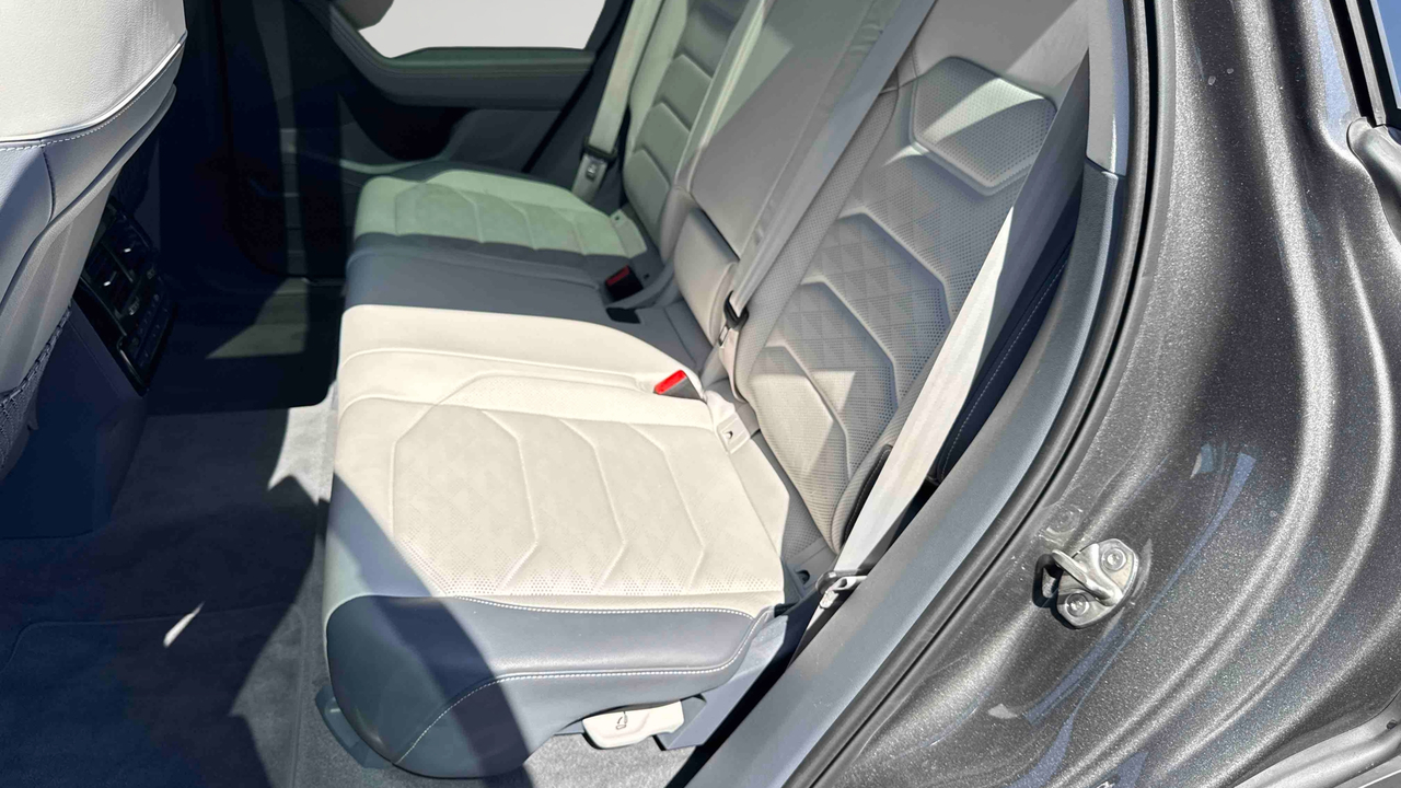 Volkswagen Touareg 3.0 V6 eHybrid 381ch Tiptronic 8 4Motion — photo 23
