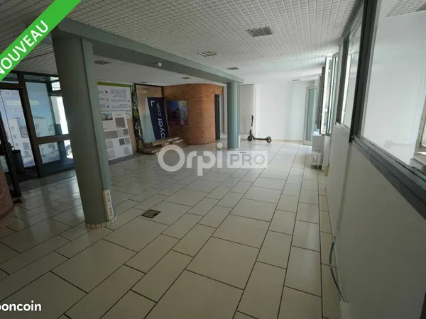 Local commercial 93 m²