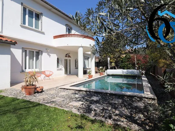 Maison de luxe 6 pièces 175 m²