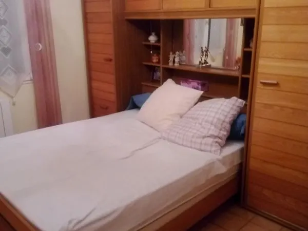 Chambre meublee