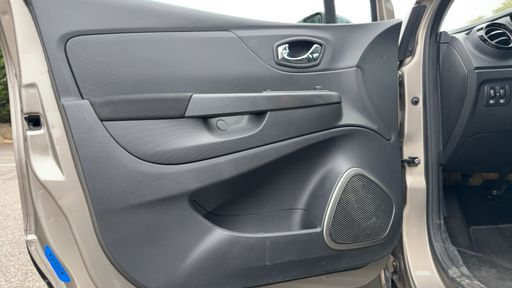 Renault Captur 1.5 dCi Energy 90 EDC6 - Business – 2016 – 146863 km – Diesel – Boîte Automatique — photo 20