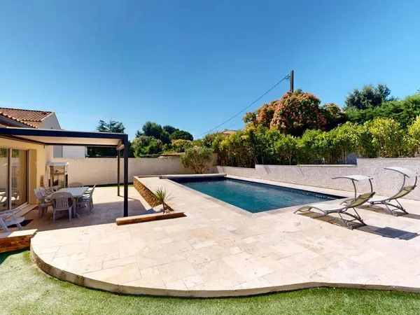 Maison de plain-pied 5 pièces 109 m²