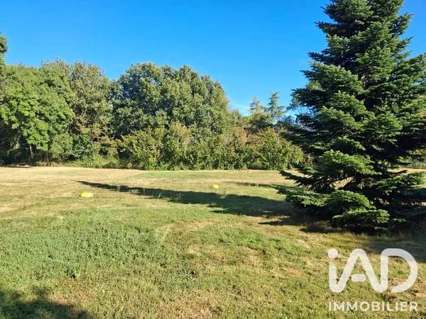 Terrain 2327 m²