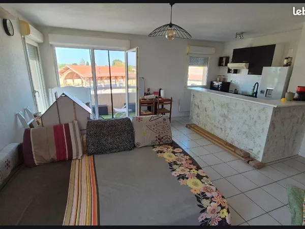 T2 meublé 47 m² + grand balcon 10 m² + parking - Le Barp