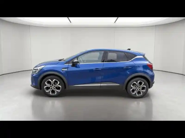 Renault Captur 1.0 tce 90ch techno + attelage — photo 2