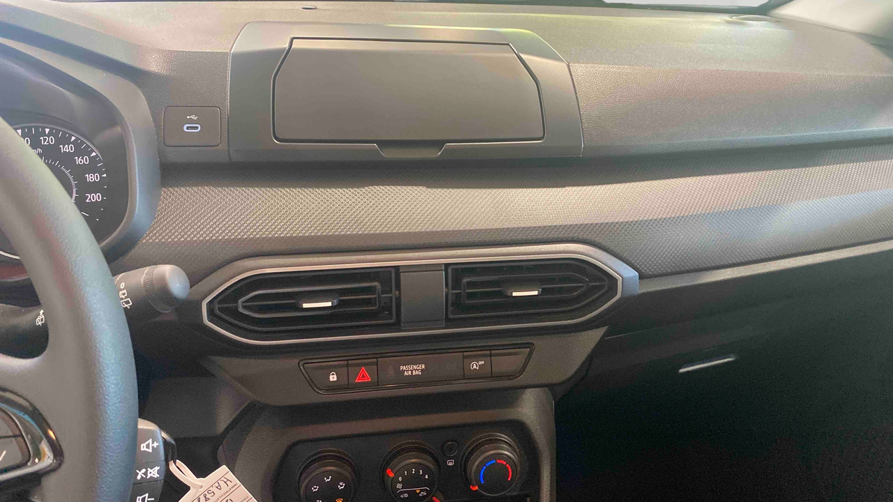 Dacia Sandero SCe 65 GSR2 — photo 16