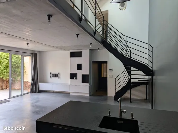 Loft avec garage Centre ville