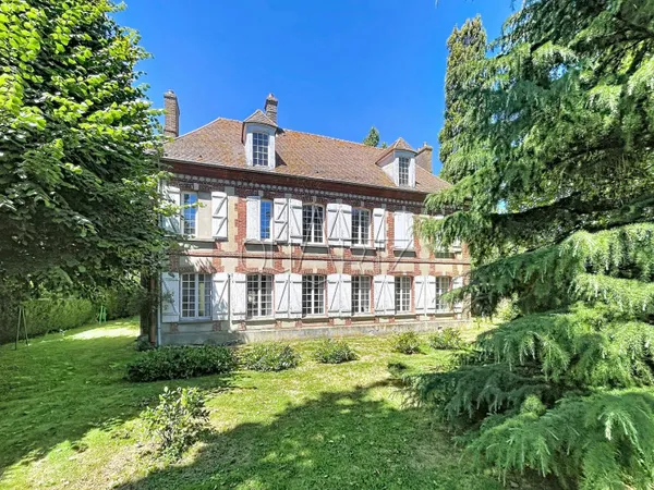 Maison 6 pièces 240 m²