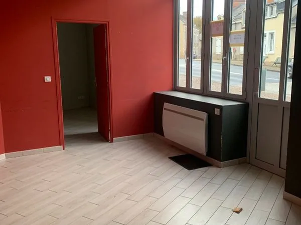 Local d’activité et entrepôt Location Argenton-sur-Creuse  80m² 750€