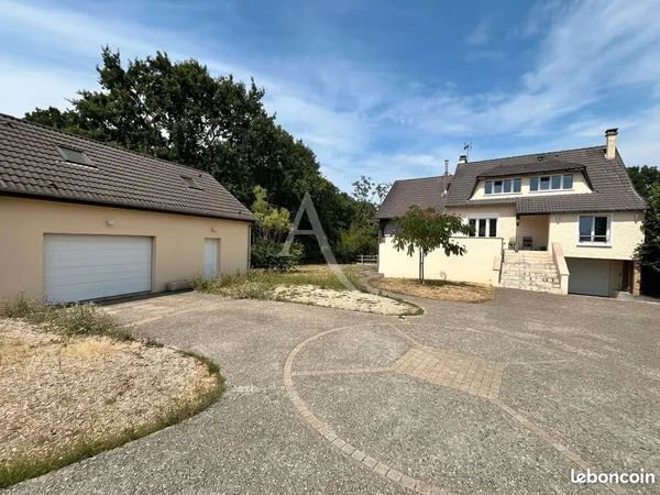 Pavillon 8 pièces 195 m²