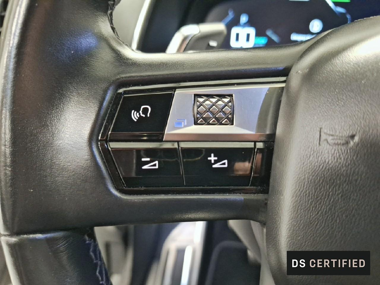 Ds Ds 7 crossback crossback hybride e-tense 300 eat8 4x4 rivoli — photo 23