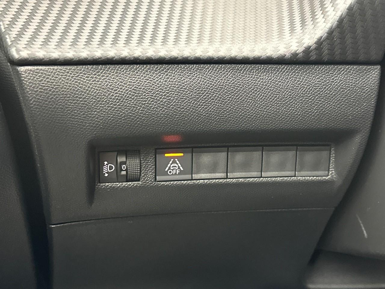 Peugeot 208 puretech 75 s&s bvm5 style — photo 16