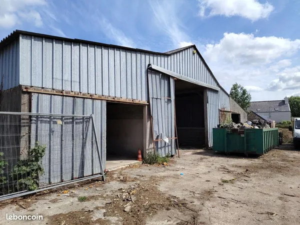 Hangar 450 m2 | terrain 2000 m2 | Plounéventer