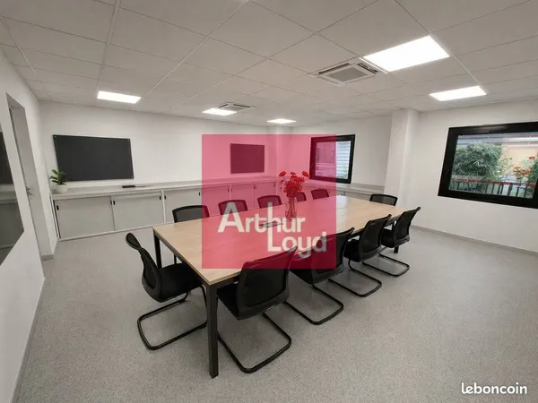 Bureaux 328 m² CLERMONT FERRAND