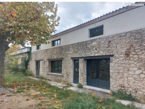 Grand Local Hamgar Batiment Commercial Atypique 270m2 + Terrain