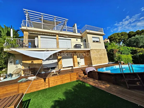 Maison 7 pièces 186 m²
