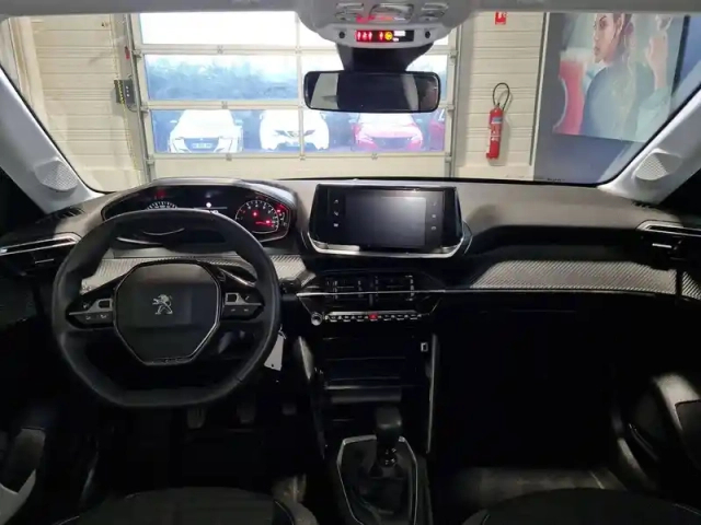 Peugeot 208 puretech 75 s&amp;s bvm5 — photo 2