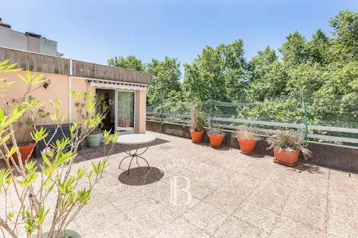 Appartement 6 pièces 150 m²