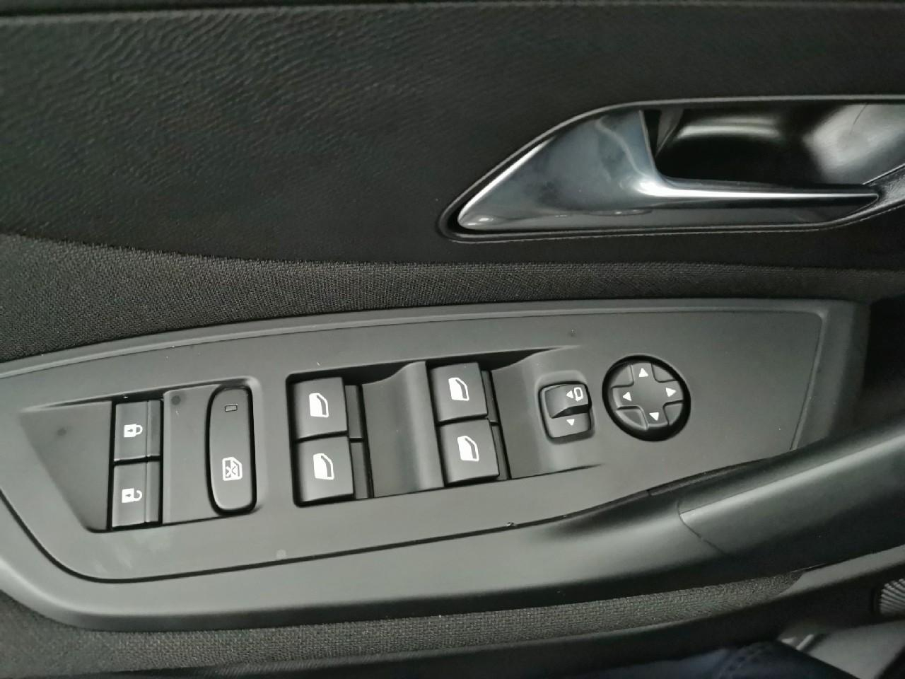 Peugeot 308 sw hybrid 145 e-dcs6 style — photo 17