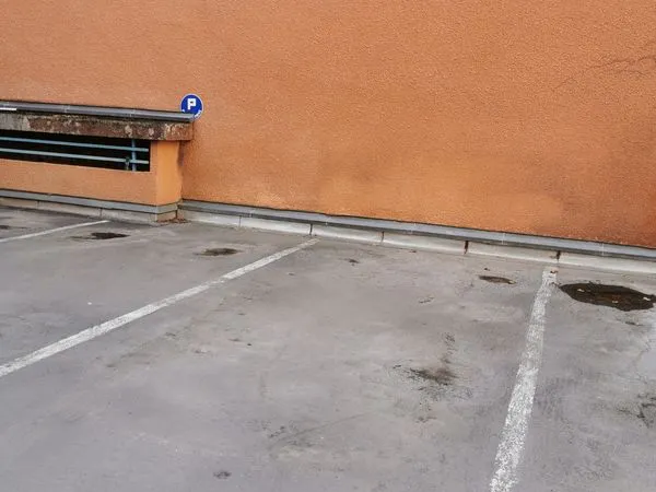 Place de parking à 2 minutes du métro Compans Cafarelli