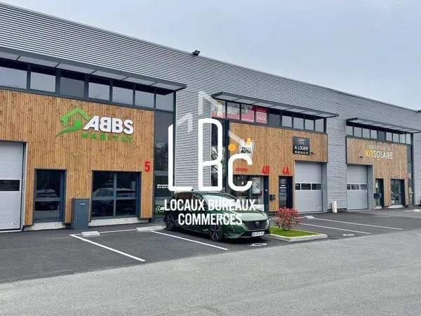 Local d'activité 4 pièces 255 m²