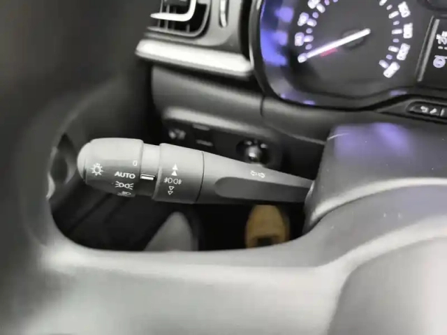 Citroën C3 puretech 83 s&amp;s bvm5 shine — photo 18