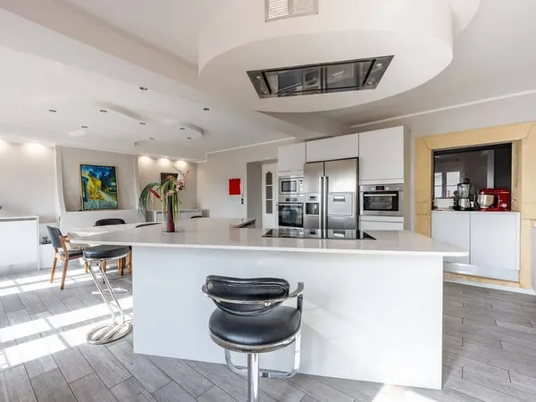 Maison 7 pièces 182 m²